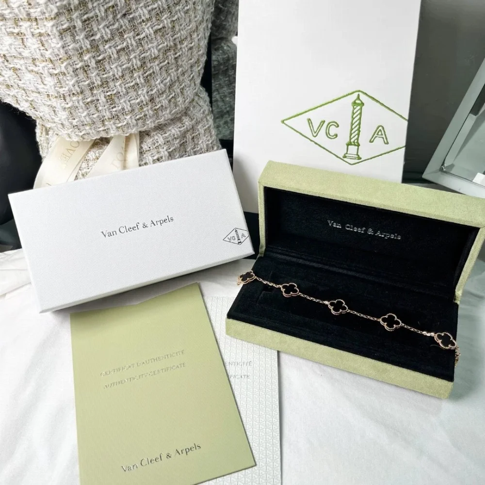Van Cleef & Arpels Alhambra Bracelet