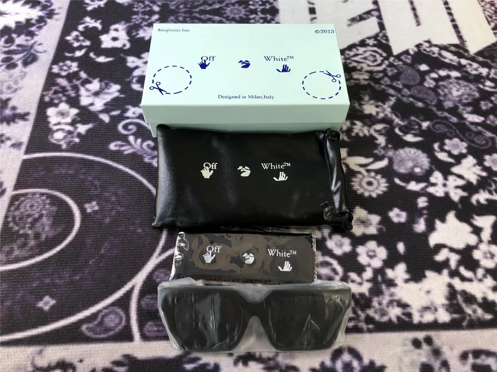 Off-White Black oversized sunglasses with matte frame and dark lenses