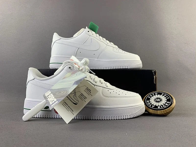 Nike Air Force 1 Low-Top Sneakers