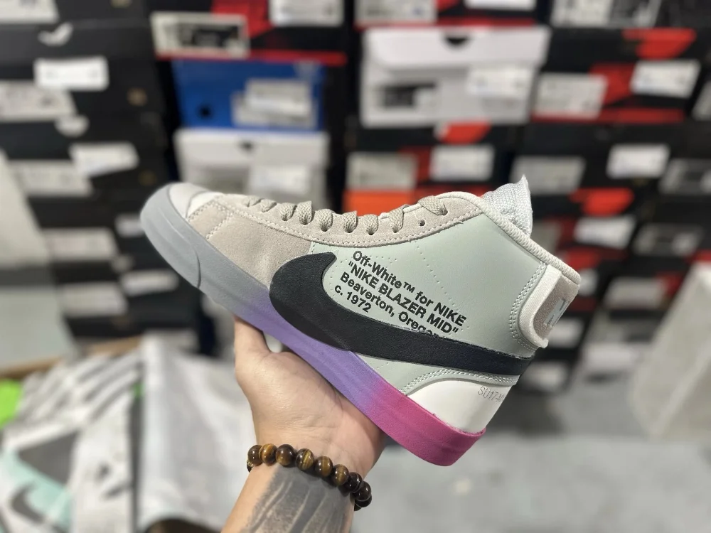Off-White NIKE BLAZER MID Sneakers