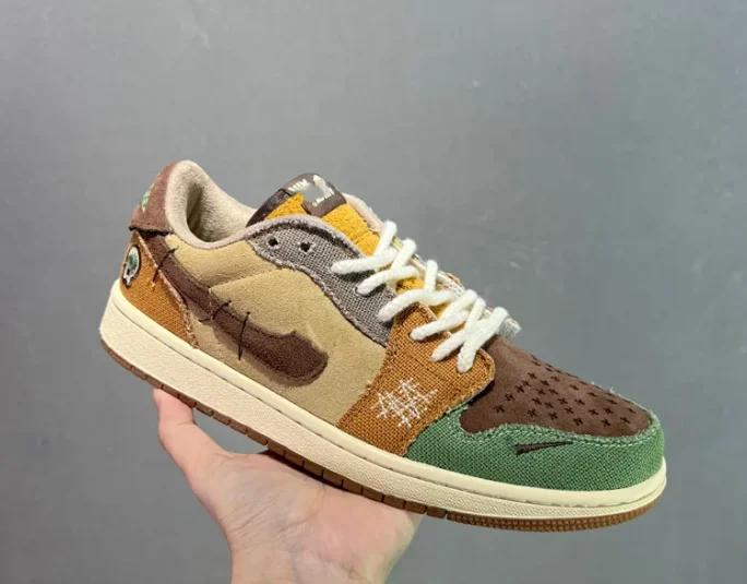 Nike Travis Scott x Air Jordan 1 Low OG Sneakers