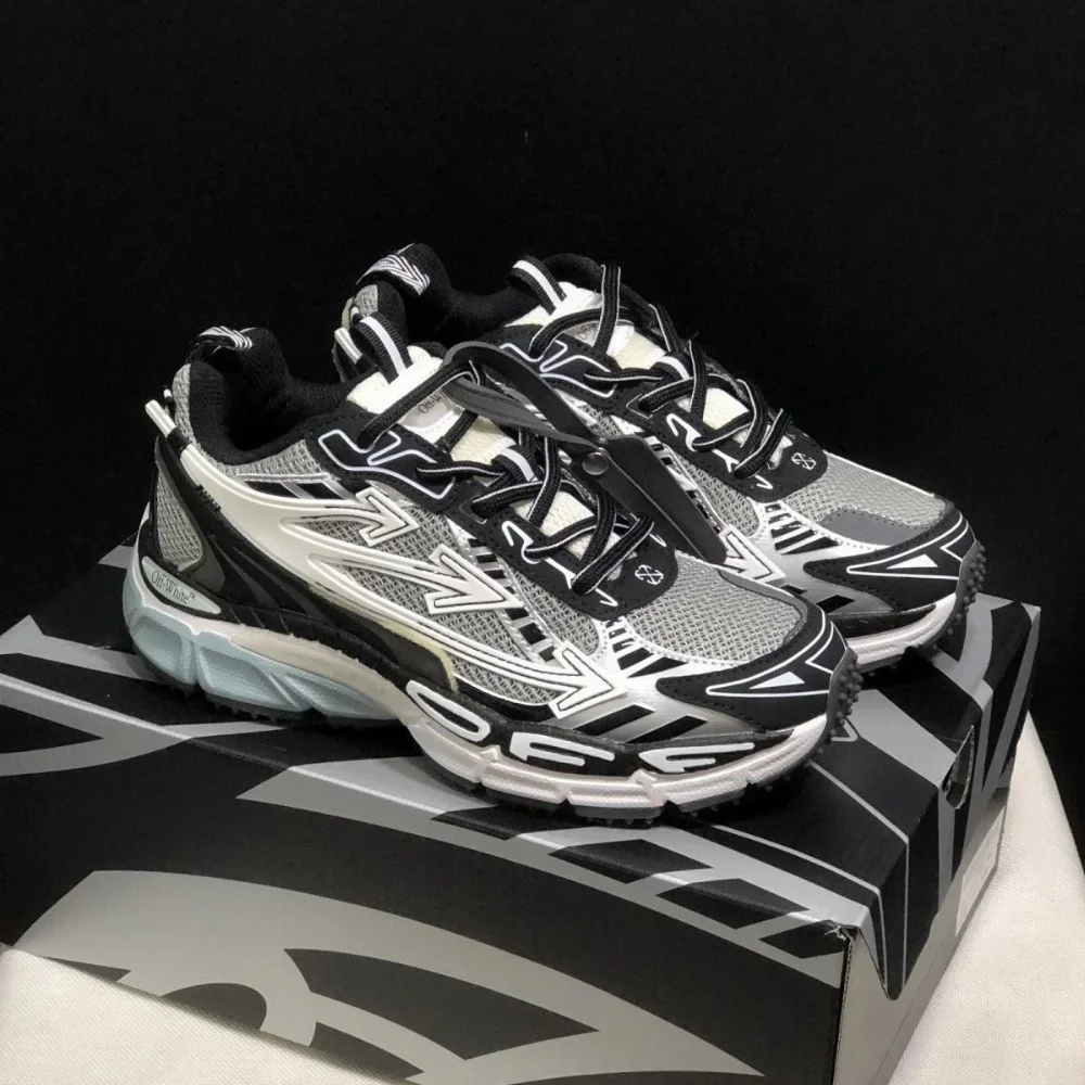 Off-White Arrow Graphic Running Shoes