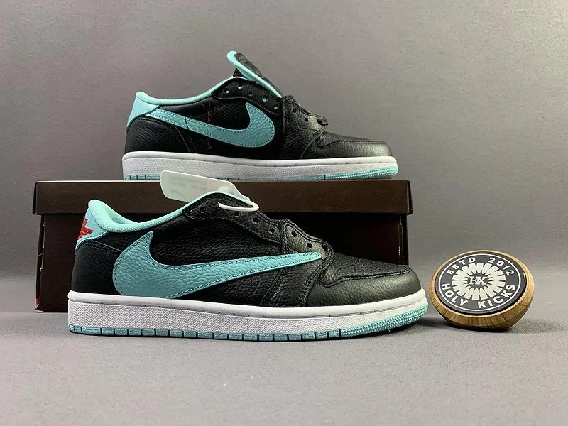 Nike Air Jordan 1 Low Sneakers