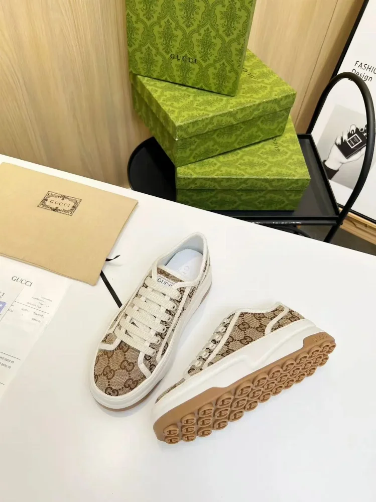 Gucci GG Supreme Canvas Sneakers