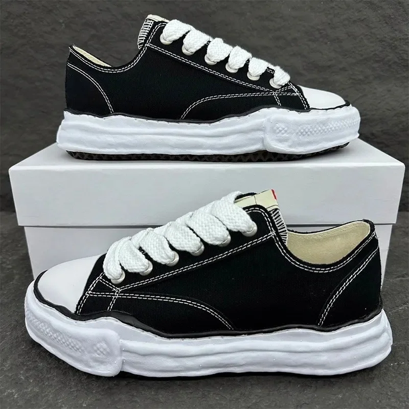 Yohji Yamamoto YY-01 Low-Top Sneakers