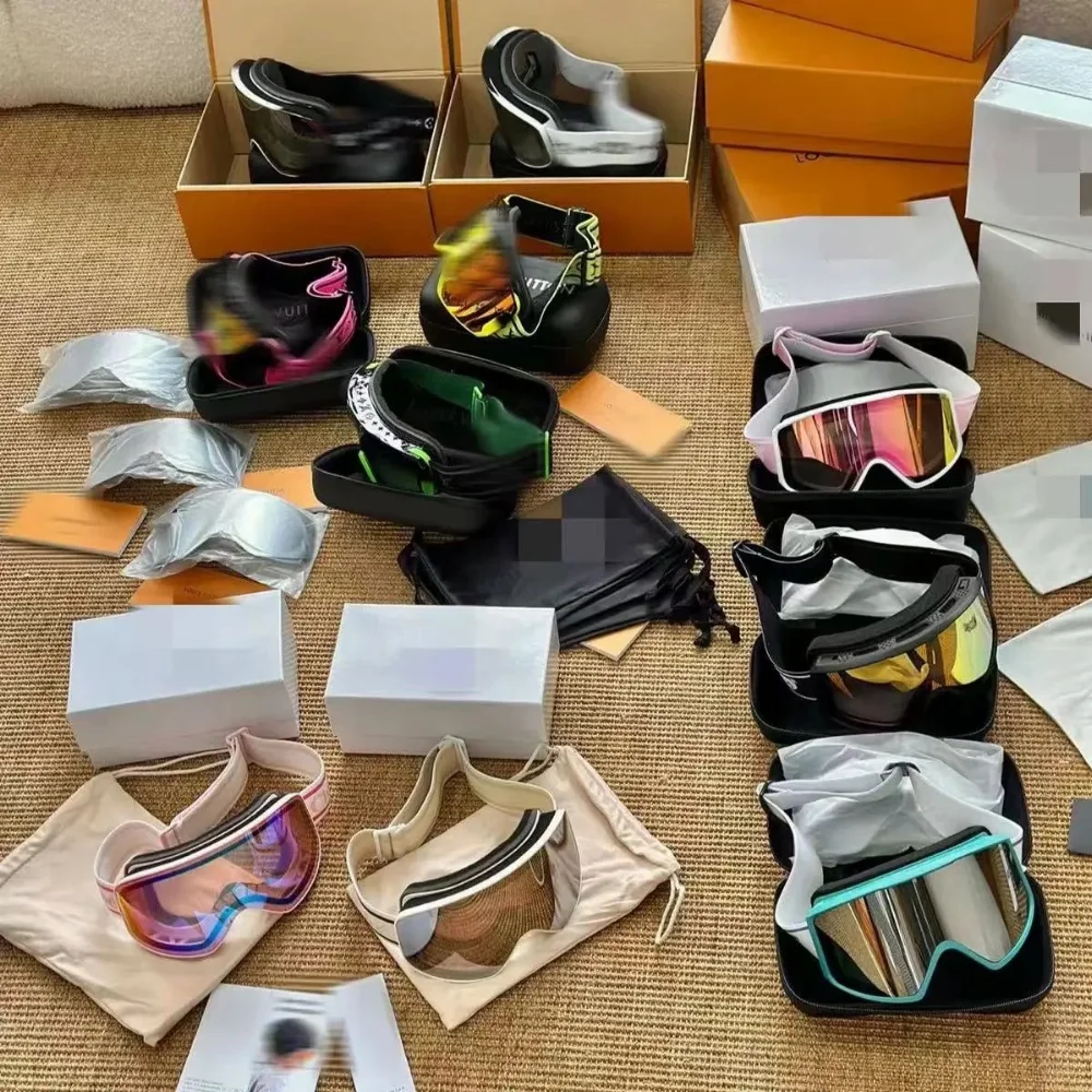 Moschino Logo-Print Strap Ski Goggles