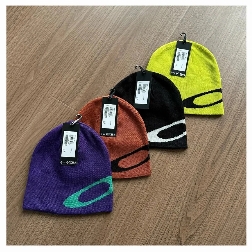 Oakley O-Logo Knit Beanie