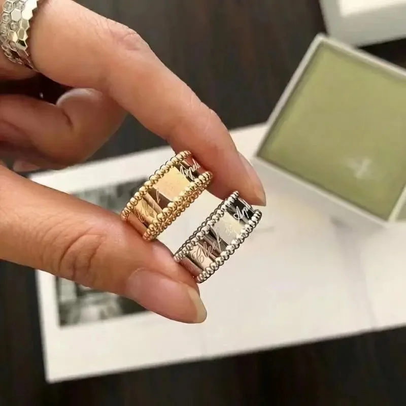 VCA Alhambra Ring