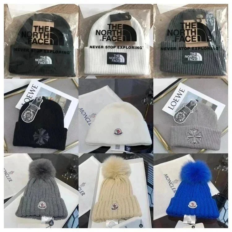 The North Face Logo Embroidered Beanie