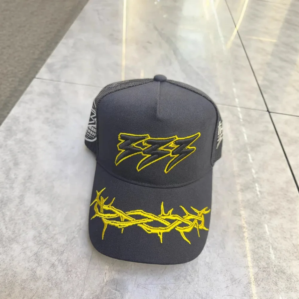 Sp5der Barbed Wire Embroidery Trucker Hat